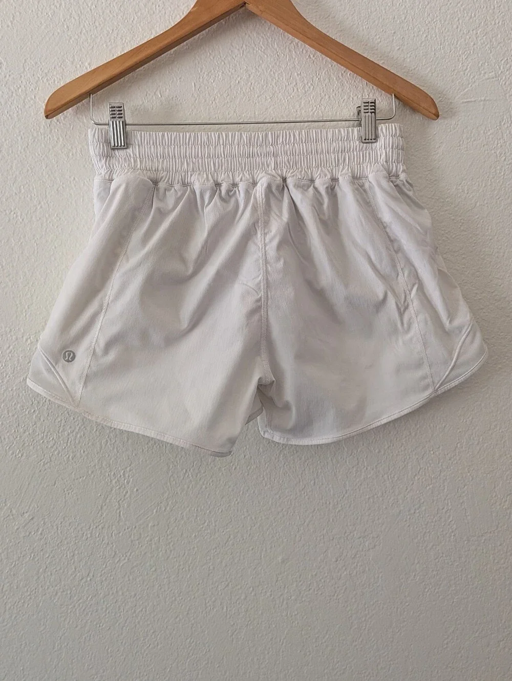 Lululemon Hotty Hot Shorts White Women's Size 8